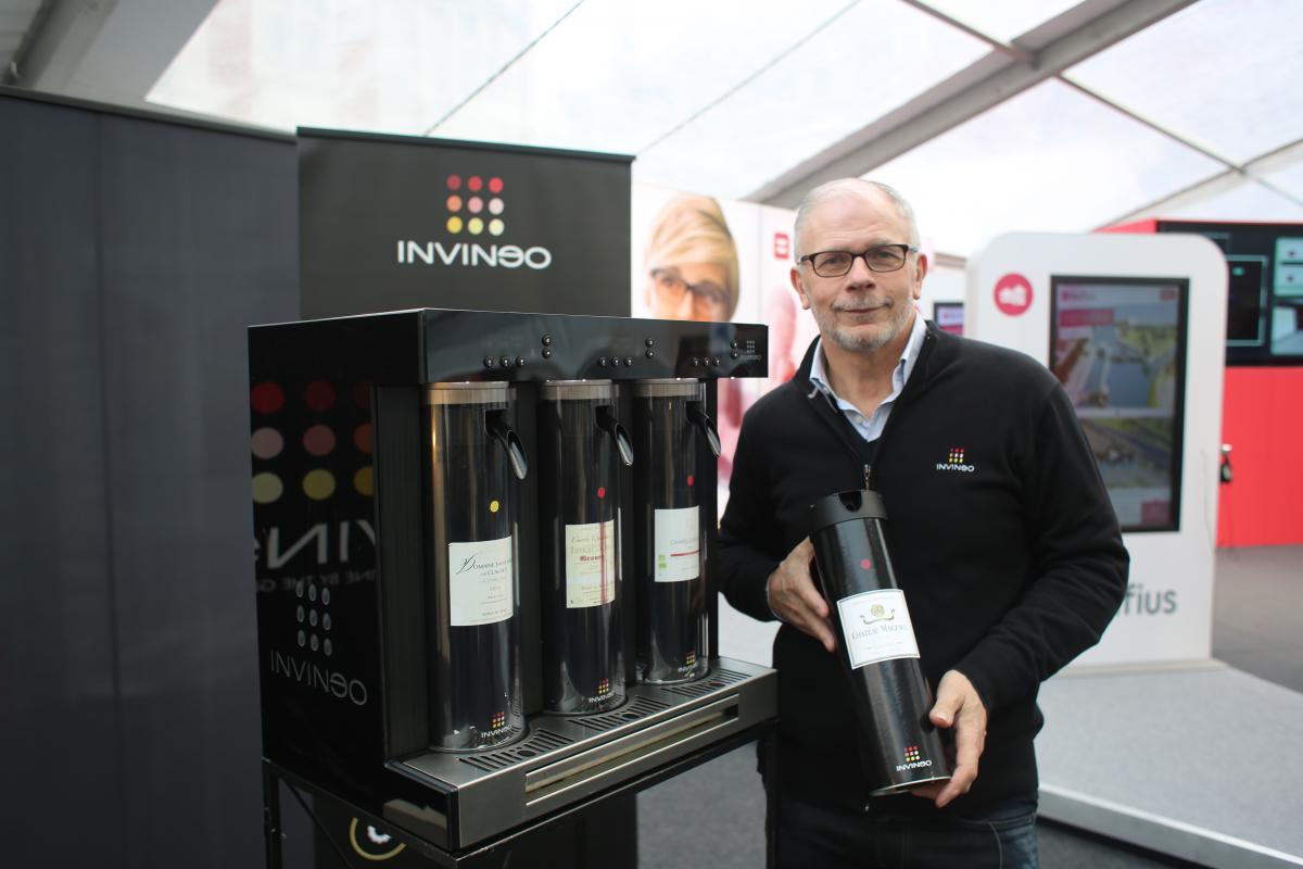Le distributeur de vin connecté Invineo espère ramener le verre de vin comme unité de consommation.
