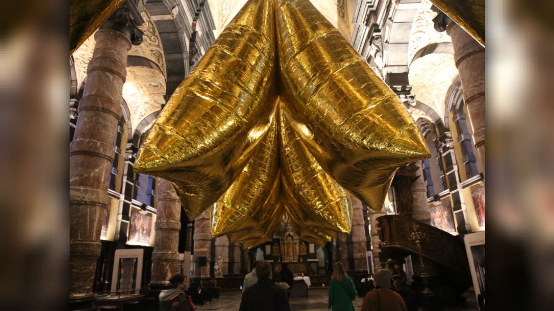 Le KIKK a investi les rues de Namur, jusqu'à l'église Saint-Loup