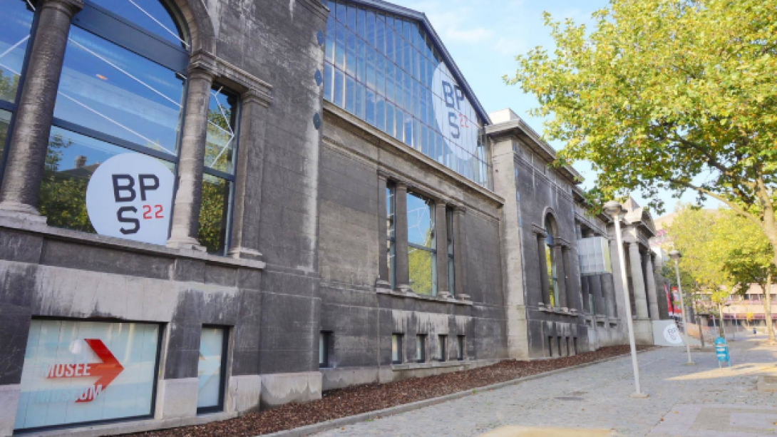 Le musée provincial BPS 22 va littéralement changer de toit